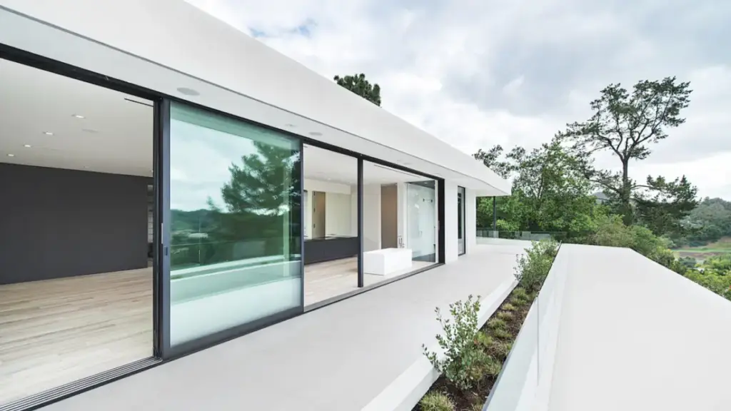 Flexibilidad de puertas de aluminio personalizadas