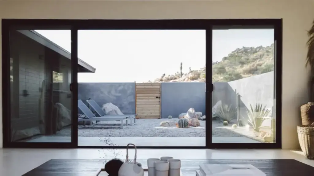 डोर फ़िट क्लीयरेंस