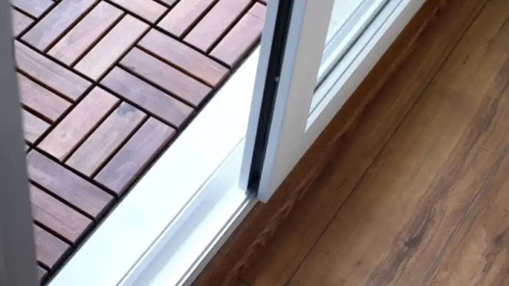 The Sliding Mechanism the bottom track